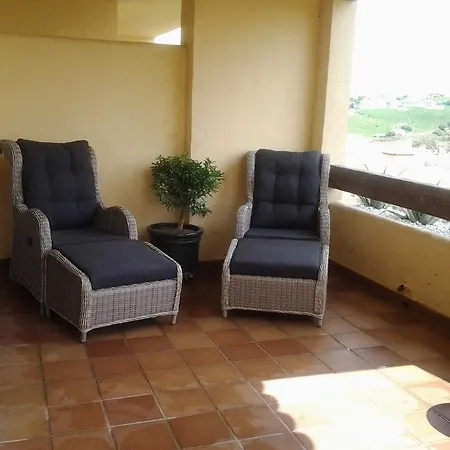 Duquesa Village Apartamento *