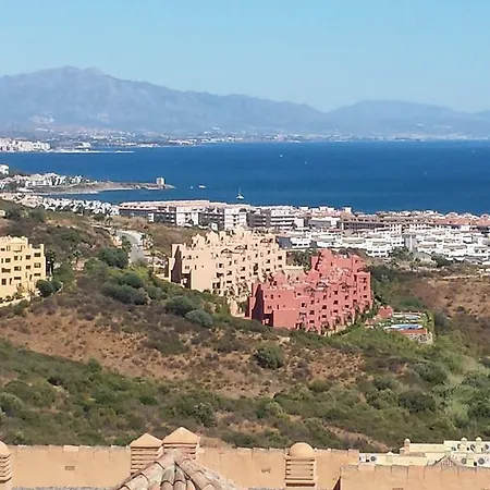 Duquesa Village Apartment